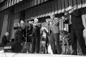 Conal Fowkes, piano; Adrian Cunningham, clarinet; Randy Sandke, trumpet; Nicki Parrott, string bass; Randy Reinhart, cornet; Paul Wells, drums; and John Allred, trombone. 