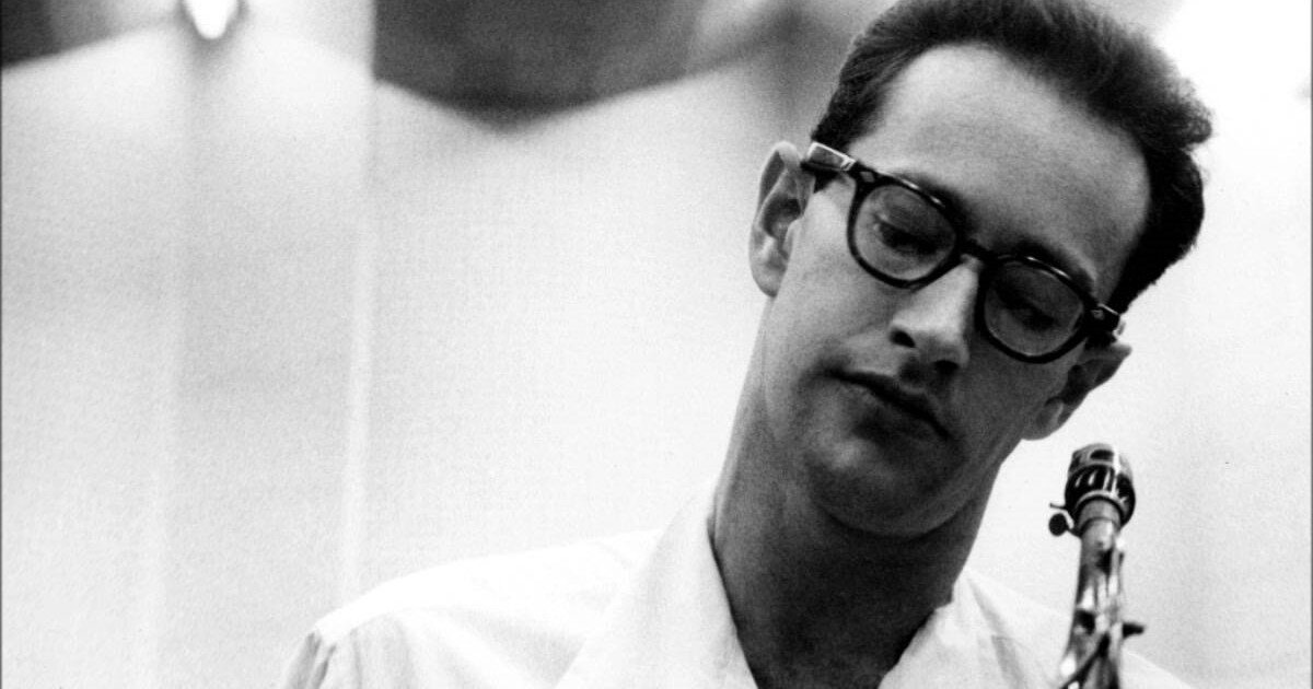 Paul desmond. Paul Desmond Desmond Blue. Paul Desmond take ten. Брубек композитор time.