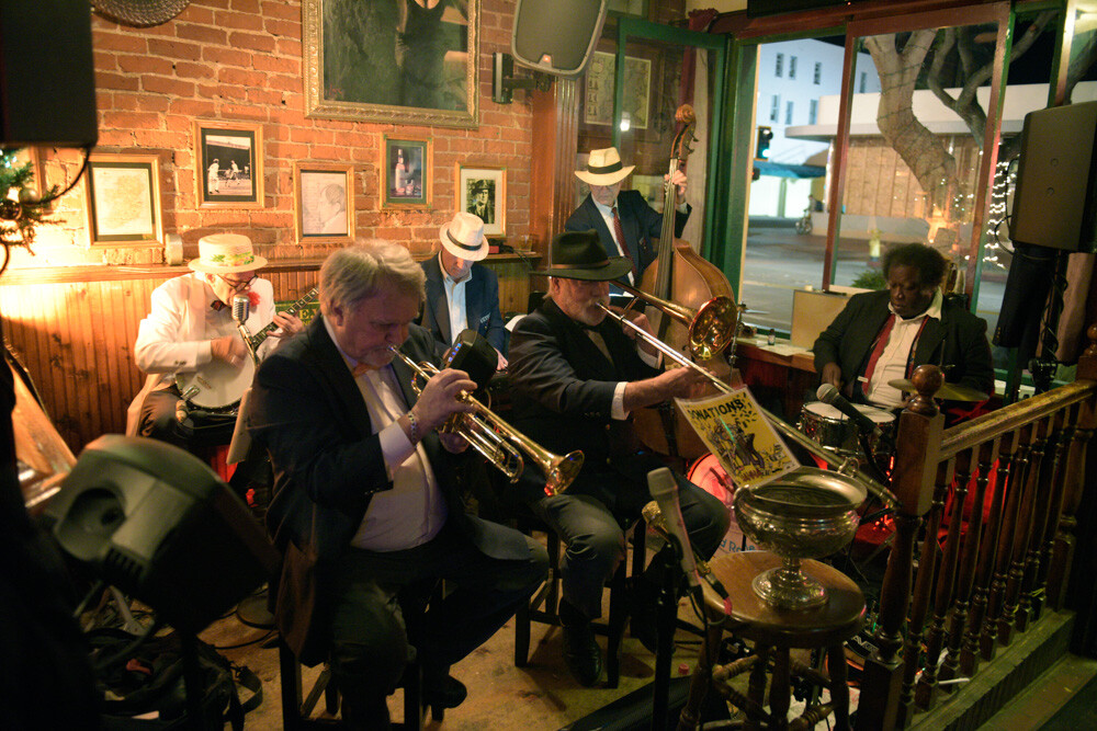 Ulysses Jazz plays at James Joyce