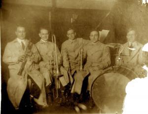 Stein's Dixie Jass Band 1916 Yellow Nuņez, Eddie Edwards, Henry Ragas, Nick La Rocca, Johnny Stein.