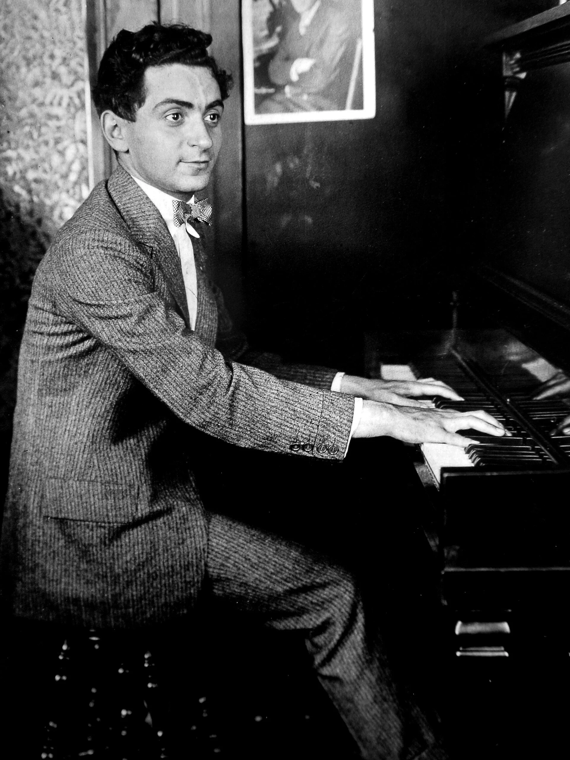 Irving Berlin at the piano, circa 1906.