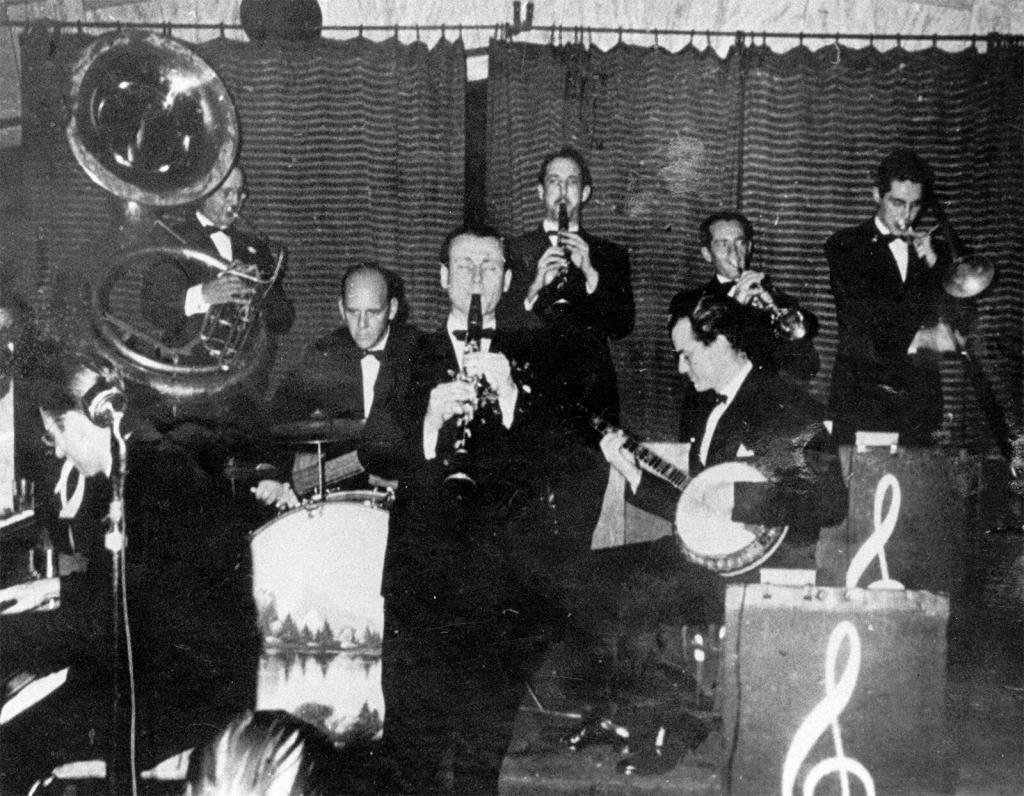 The wartime Yerba Buena Jazz Band at the Dawn Club