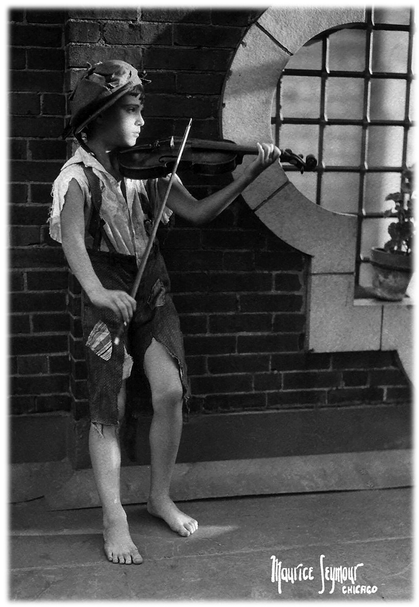 The young Bobby Bruce as Vaudevillian waif, circa 1935.