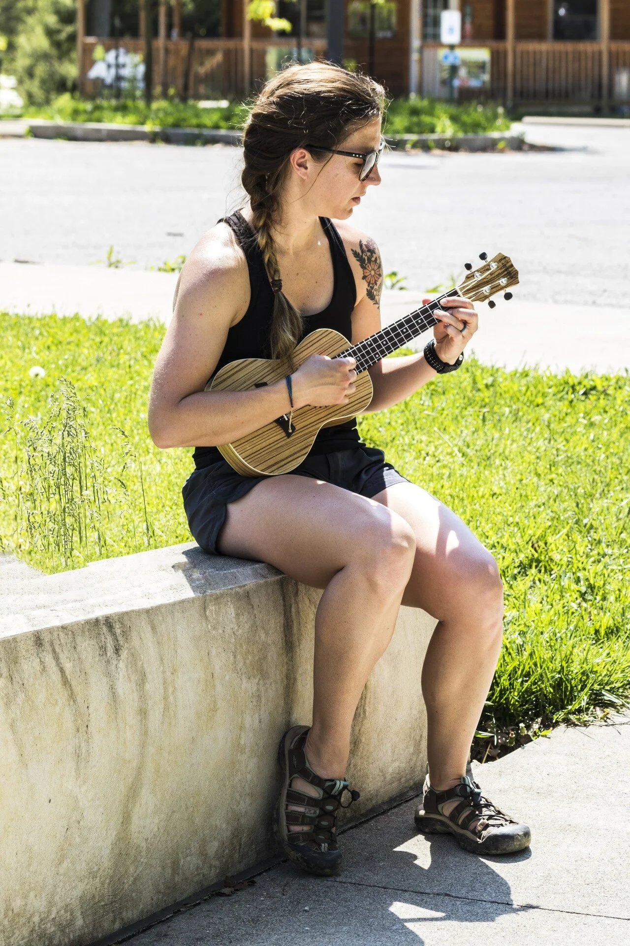 ukulele-player